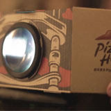 La Pizza Hut Box : La boite qui se transforme en projecteur de film