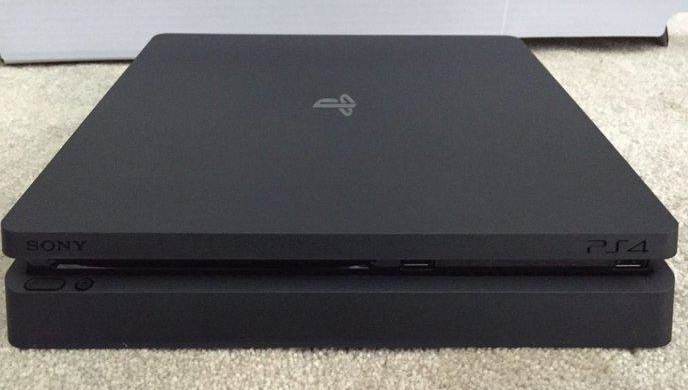 PS4 Slim